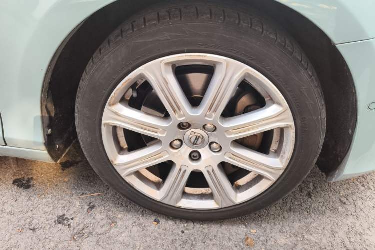 Used Volvo V40 2017 T3 Zhiya Edition
