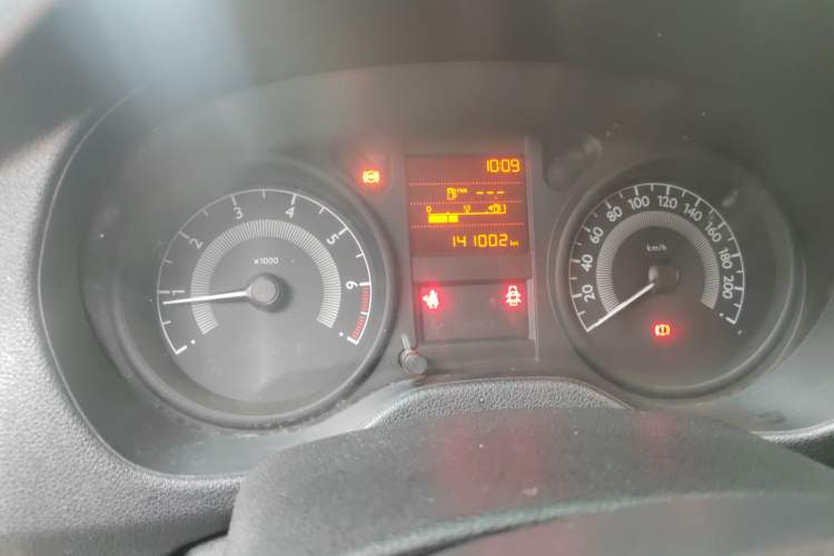 Used Peugeot 301 2014 1.6L Manual Comfort Edition Instrument Cluster