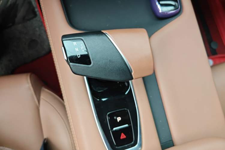 Used CHANGAN UNI-Z New Energy 2024 Blue Whale Smart Electric iDD 125km Beyond Edition Gear Lever