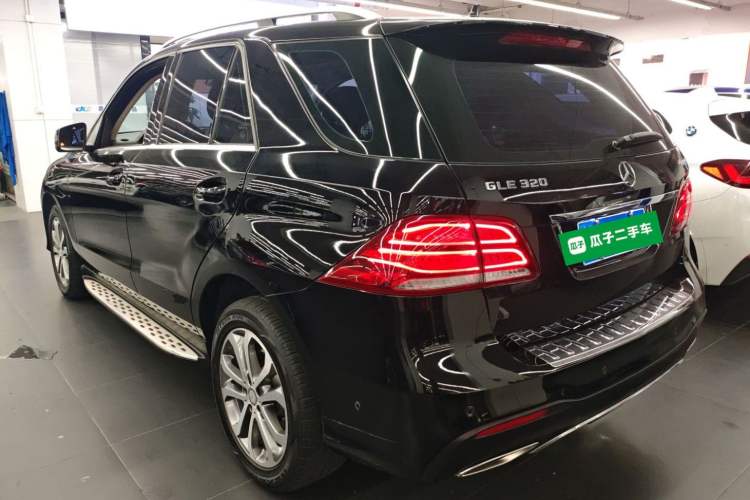 Used Mercedes-Benz GLE 2017 GLE 320 4MATIC Dynamic Model Rear Left 45 Deg