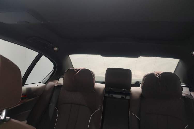 Used BMW 5 Series 2021 530Li Luxury Edition M Sport Package Headliner