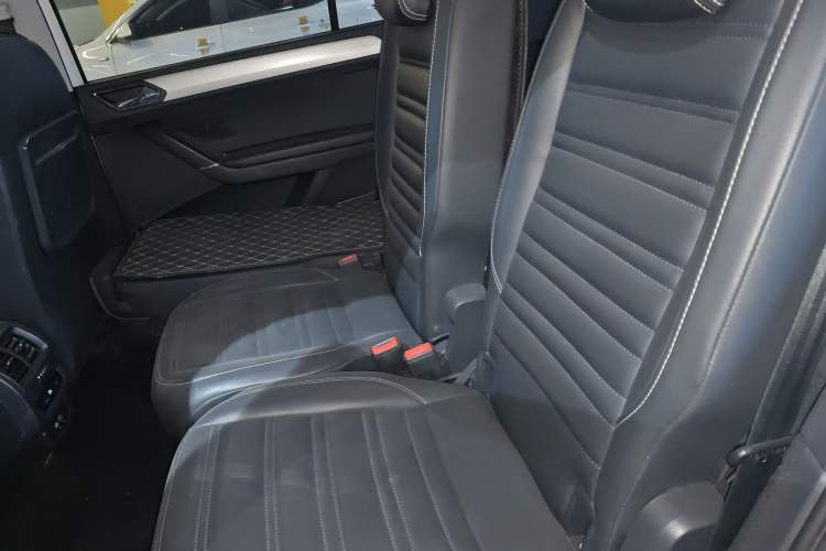 Used Volkswagen Touran 2021 Touran L 280TSI DSG Comfort Edition 7 Seats
