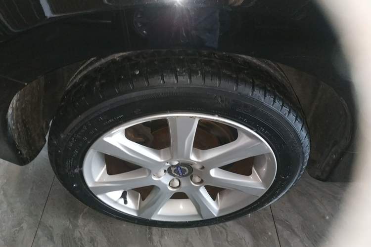 Used Volvo S60 2017 S60L T5 Intelligent Drive Edition Right Rear Wheel Hub