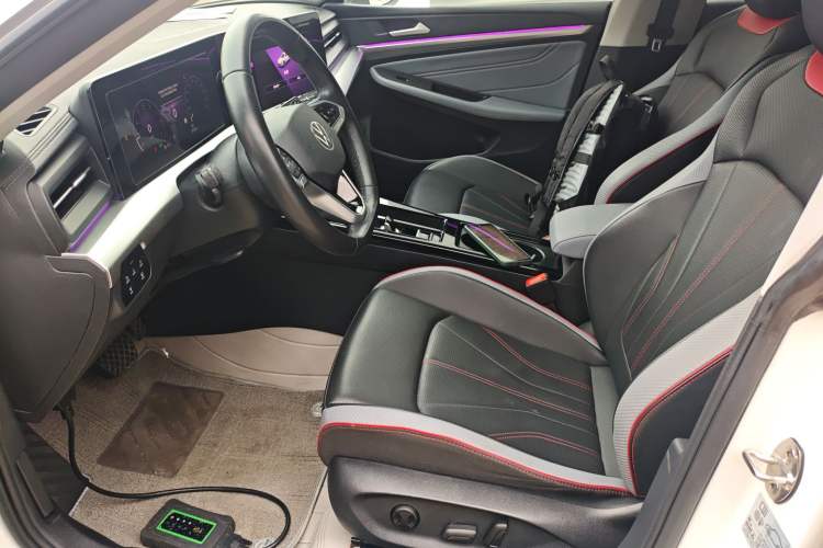 Used Volkswagen Lamando 2022 Lingdu L 280TSI DSG Spicy Edition Left Front Seat