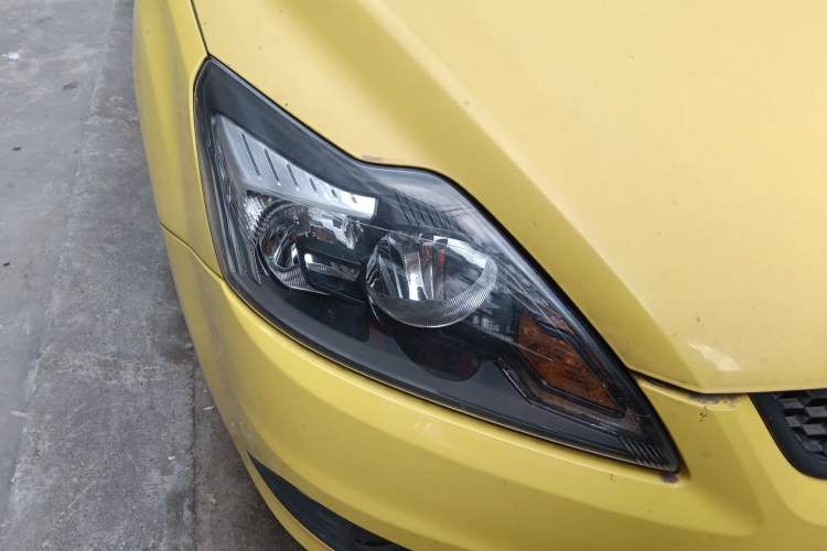 Used Ford Focus 2013 Hatchback Classic 1.8L Manual Base Model