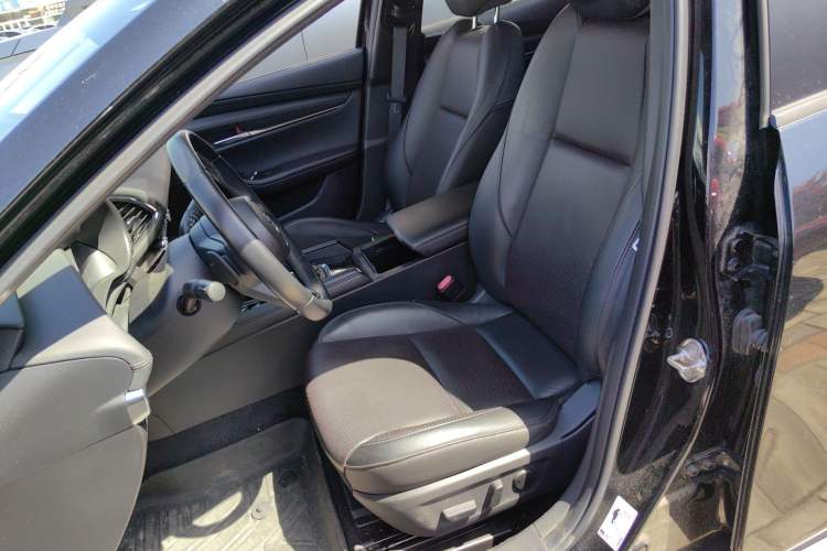 Used Mazda 3 Axela 2021 2.0L Automatic Zhiyao Edition
