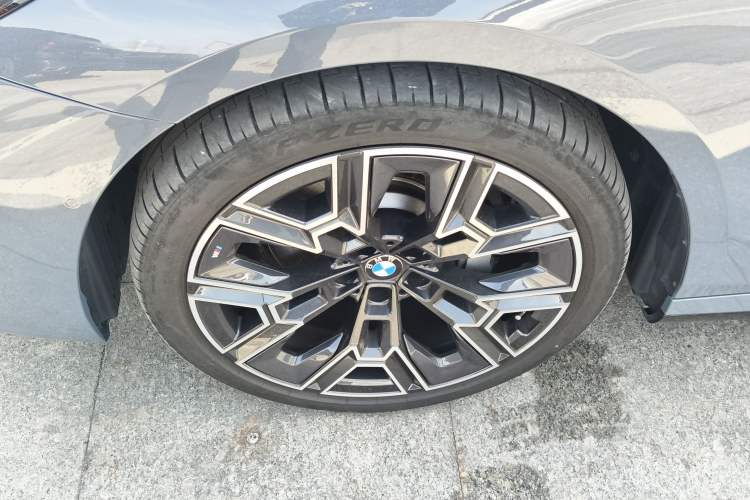 Used BMW 5 Series 2024 530Li Luxury Edition M Sport Package