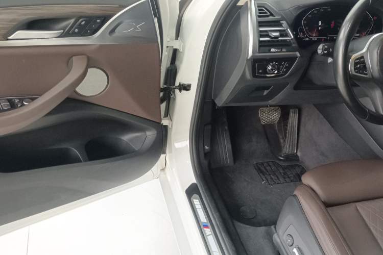 Used BMW X3 2022 Second Facelift xDrive30i Leading Edition M Night Sky Package
