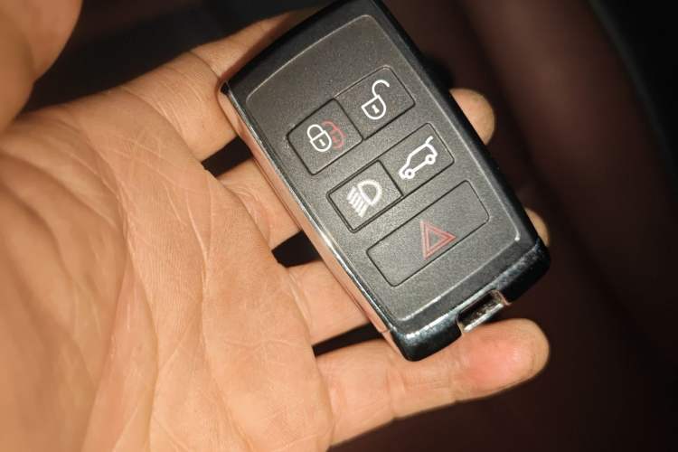 Used Land Rover Range Evoque 2024 Aurora L 249 PS Prestige Light-Chasing Edition Vehicle Key