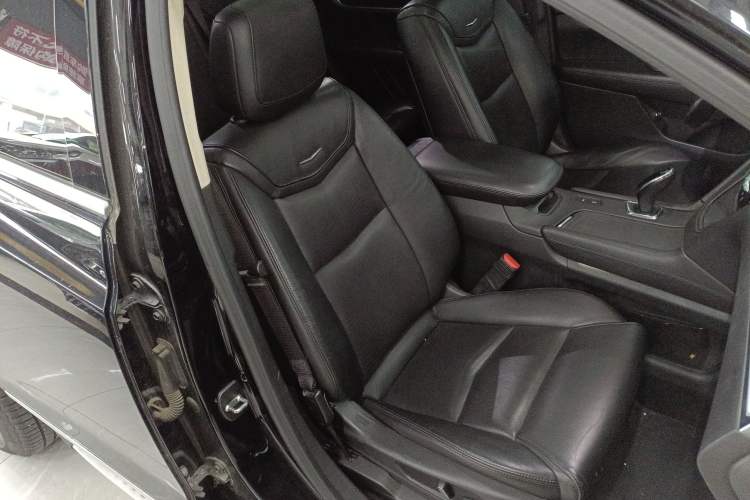 Used Cadillac XT5 2018 25T Luxury Model