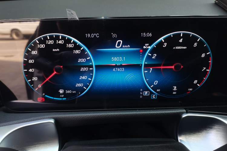 Used Mercedes-Benz GLB 2023 GLB 220 Sport Edition Instrument Cluster