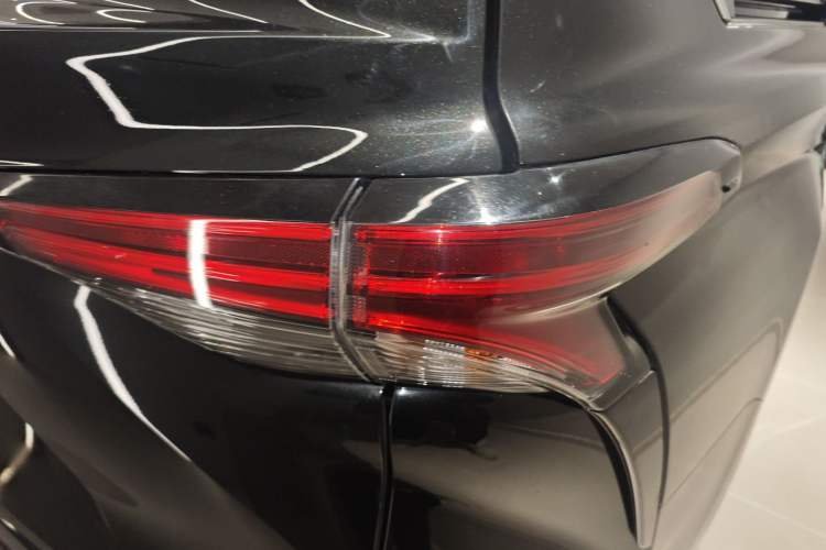 Used Toyota Granvia 2023 2.5L Hybrid Prestige VIP Edition