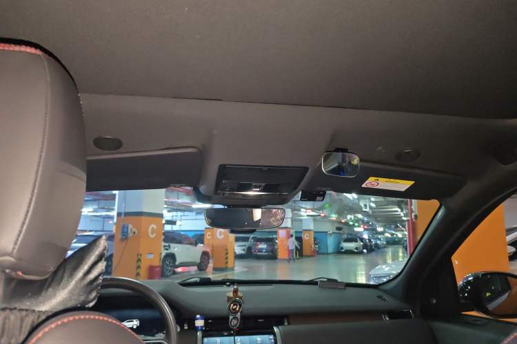 Used Land Rover Discovery Sport 2022 Restyled 249 PS R-Dynamic SE Performance Tech Edition 5 Seats Headliner