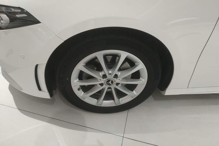 Used Mercedes-Benz A-Class 2021 A 200 L Sport Sedan Fashion Model
