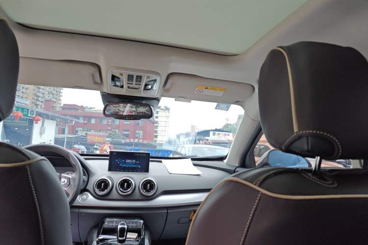 Used Wey VV7 2017 VV7c 2.0T Supreme Model Headliner