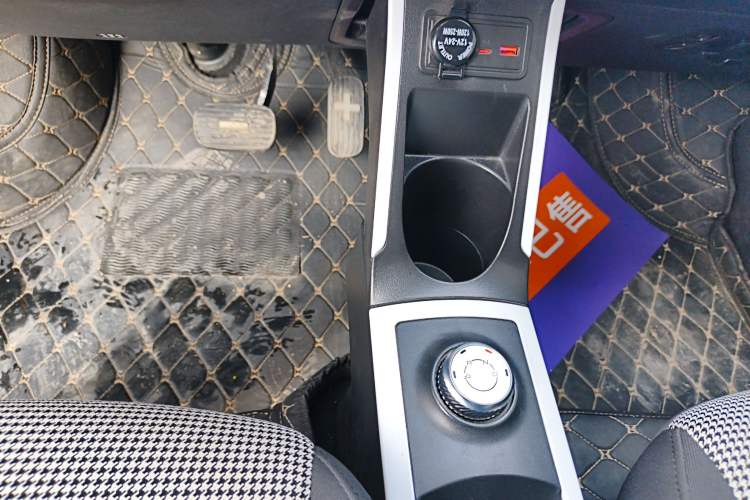 Used Wuling Hongguang MINIEV 2024 3rd Generation 170 km Gear Lever