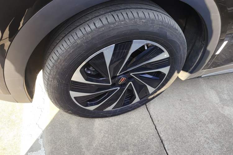 Used Hongqi HS7 PHEV 2024 2.0T PHEV Four-Wheel Drive Flagship Edition 6 Seats
