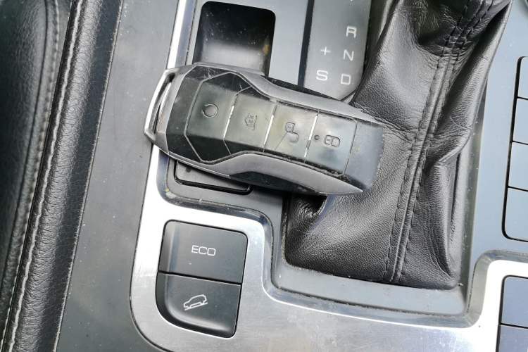 Used BYD Tang 2018 2.0T Automatic Smart Connect Prestige 7-Seater China V Standard Vehicle Key