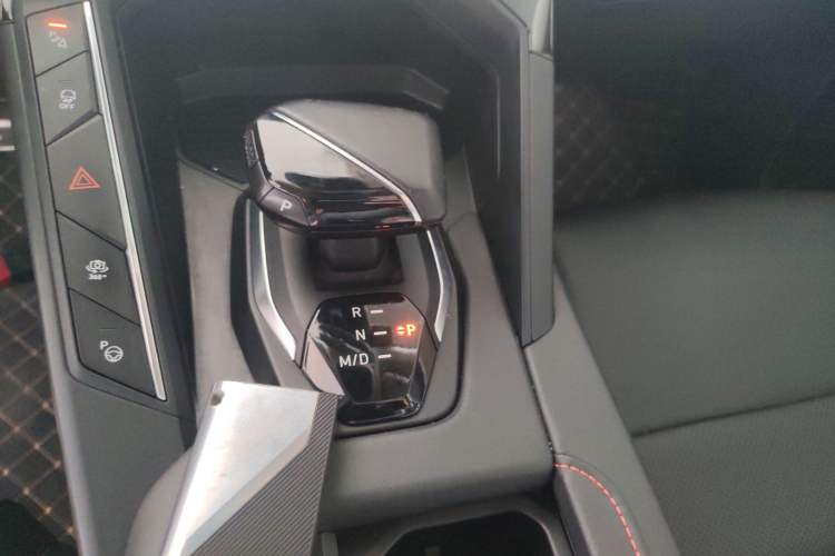 Used Lynk & Co 06 2020 1.5T YAO Halo Gear Lever