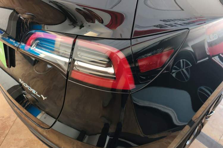 Used Tesla Model Y 2023 Rear-Wheel-Drive Version