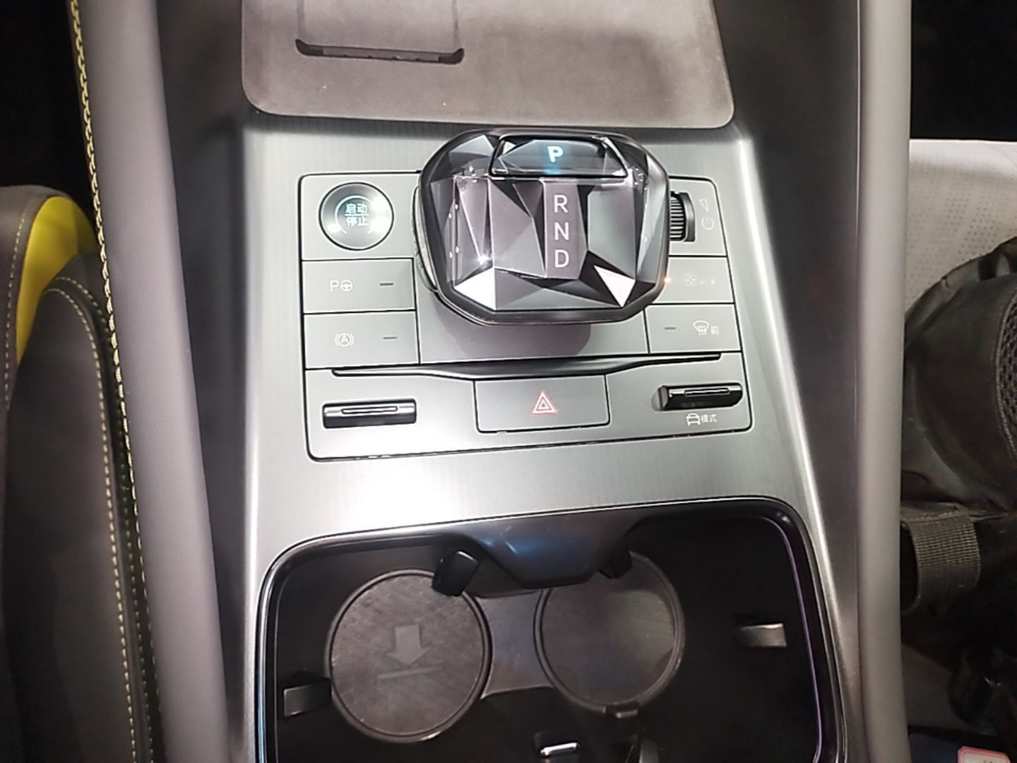 BYD Song L EV 2025 602 km All-Wheel Drive Intelligent Driving Version — снимка 16