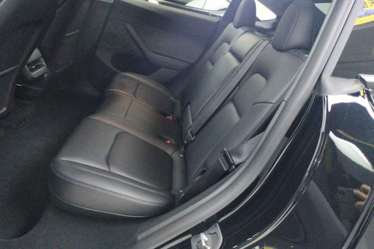 Used Tesla Model Y 2023 Long-Range All-Wheel-Drive Version