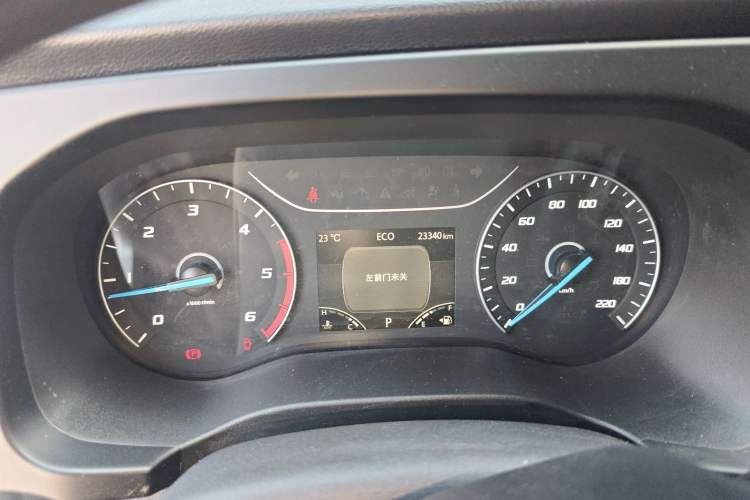 Used JMC Fushun 2025 2.0T 8AT Diesel Short Wheelbase Mid-Height Commercial Multi-Purpose Passenger Vehicle with 5/6 Seats
