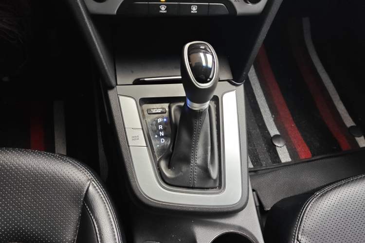 Used Hyundai Elantra (6th Generation / Lingdong) 2016 1.6L Automatic ZhiXuan – Elite Version
