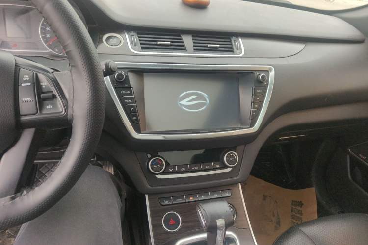 Used Land X7 2015 2.0T Panoramic Prestige Edition
