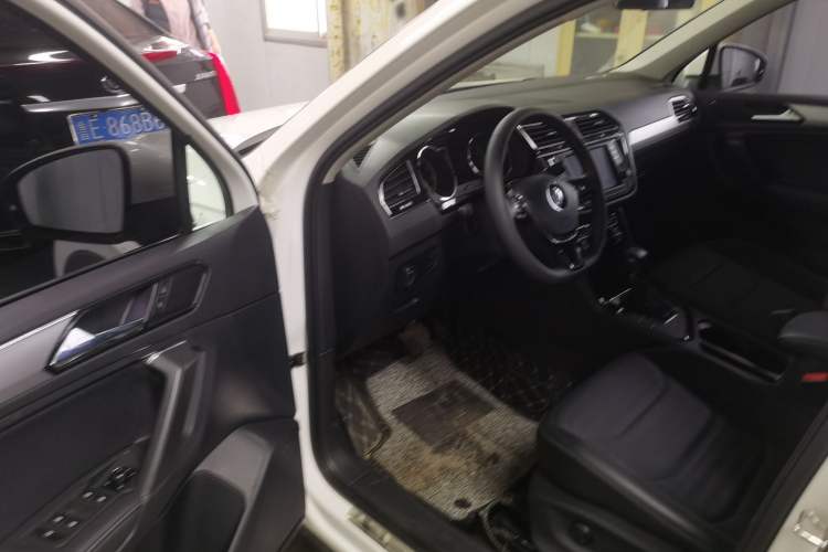 Used Volkswagen Tiguan L 2018 330TSI Automatic Two-Wheel Drive Comfort Edition Driver Seat