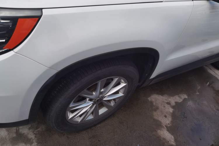 Used Volkswagen Tiguan L 2017 300TSI Automatic Two-Wheel Drive Silk Road Luxury Edition
