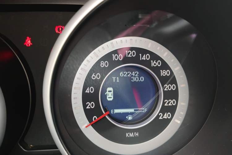 Used Bestune X80 2013 2.0L manual base trim