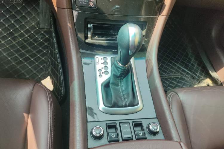 Used Infiniti QX50 2015 2.5L Enjoyment Edition Gear Lever