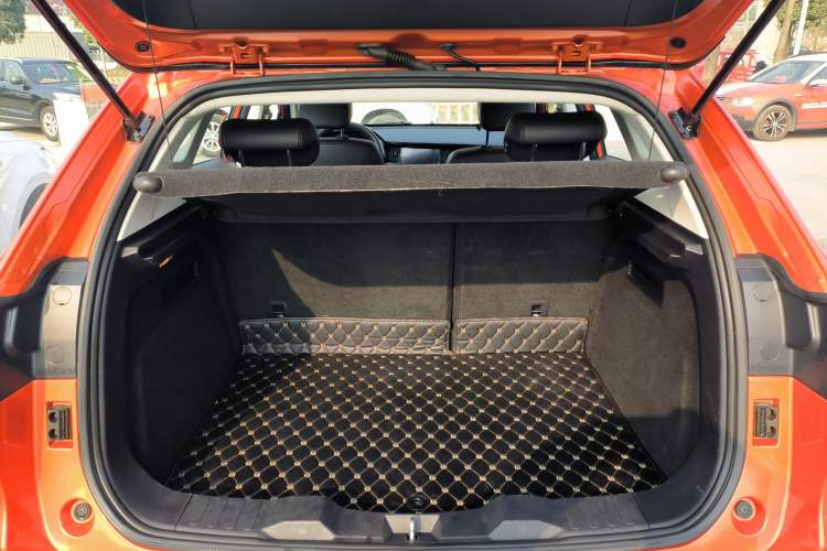 Used Haval H2s 2017 Red-Label 1.5T Dual-Clutch Elite Model
