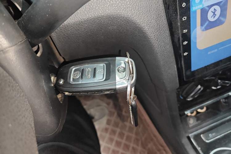 Used Volkswagen Bora 2013 1.6L Manual Comfort Model
