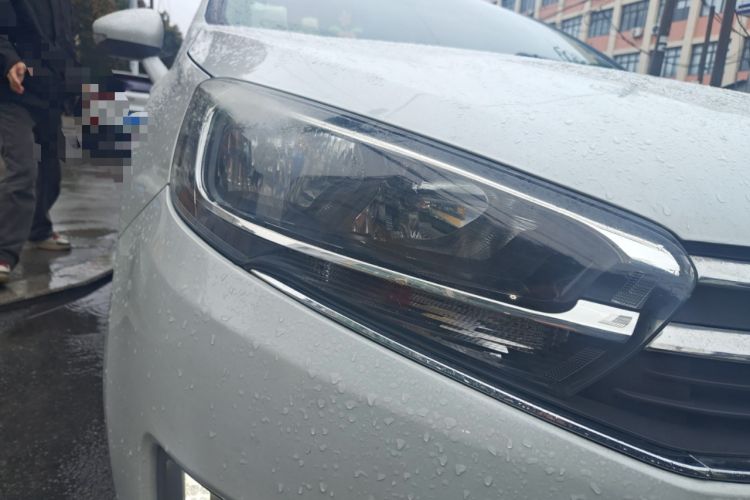 Used Citroen C4 Sega 2018 1.6L Manual Luxury Model Right Front Headlight