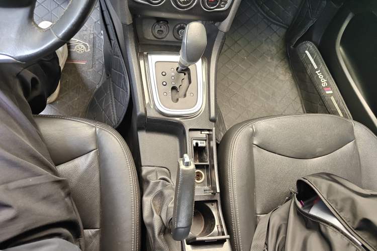 Used Citroen C4L 2014 1.6THP Intelligent Drive Automatic Dynamic Model Gear Lever