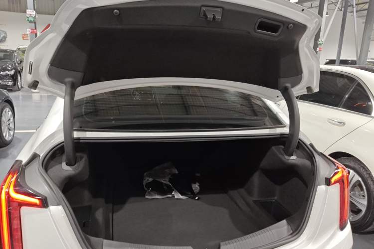 Used Cadillac CT5 2023 28T Luxury Edition (Standard Version) Trunk