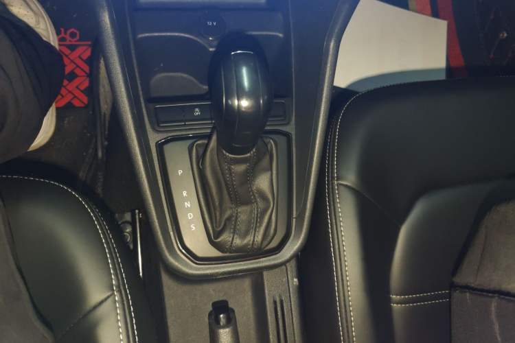 Used Volkswagen Santana 2021 1.5L Automatic Fashion Edition Gear Lever