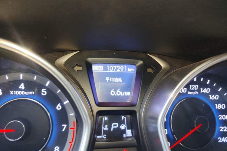 Used Hyundai Elantra (5th Generation / Langdong) 2013 1.6L Automatic Leading Model Odometer Close Up