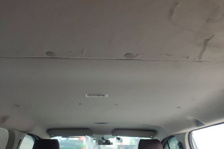 Used Ford Transit 2020 2.0T Diesel Multi-Function Commercial Vehicle Mid-Chassis Low-Roof Design with Dual Rear Doors Emission Standard China V
