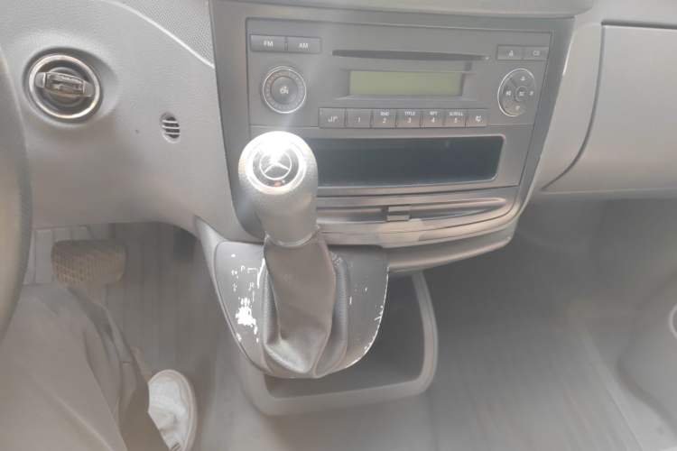 Used Mercedes-Benz Vito 2010 2.5L Elite Edition