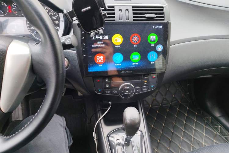 Used Nissan Tiida 2011 1.6L CVT Smart Version
