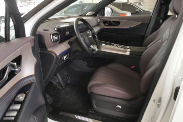 Used Chery Tiggo 9 2025 2.0T Automatic Two-Wheel Drive Luxury Edition 5 Seats