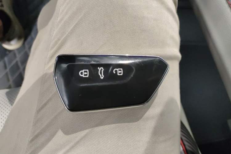 Used Volkswagen Teramont X 2024 380TSI Four-Wheel Drive Longxiang Edition Interior 1