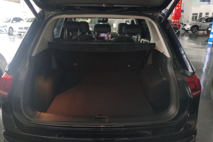 Used Volkswagen Tiguan L 2024 Outstanding Model 330TSI Automatic Two-Wheel Drive R-Line Dragon Glory Edition