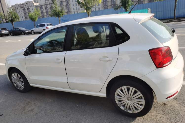 Used Volkswagen Polo 2016 1.6L Automatic Comfort Model
