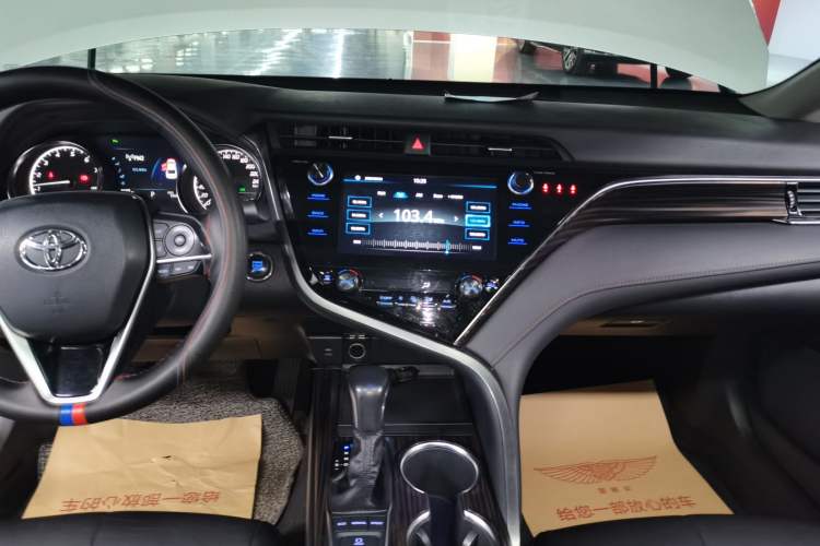 Used Toyota Camry 2019 2.5G Luxury Edition China V Standard Audio And AC Panel