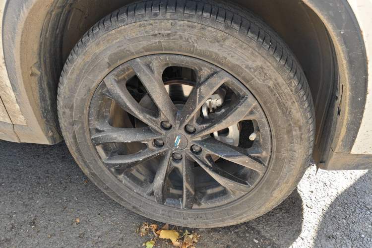 Used CHANGAN OSHAN X5 PLUS 2023 Revised Version 1.5T DCT Navigation Edition
