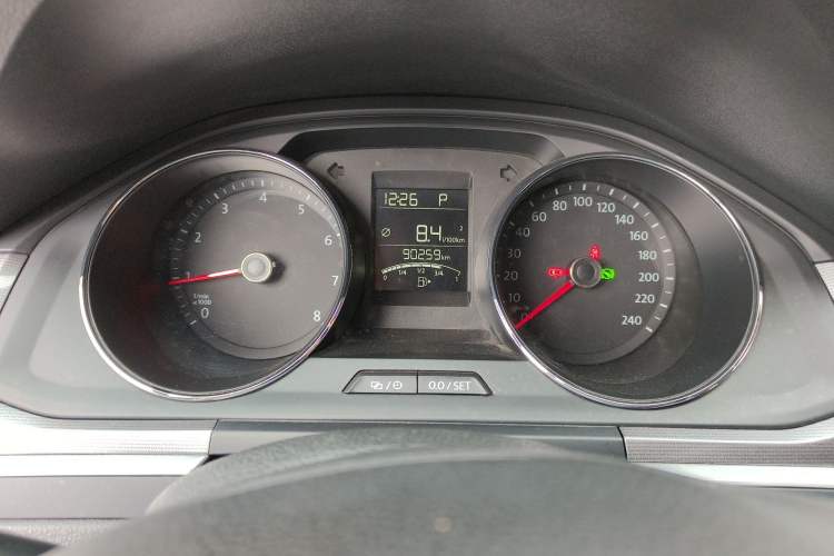 Used Volkswagen Bora 2017 1.6L Automatic Fashion Model
